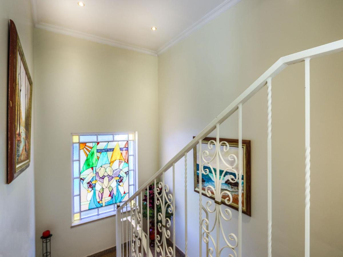 Luxury Holiday Villa Pescadinha Near Beach, อัลบูเฟรา ภายนอก รูปภาพ